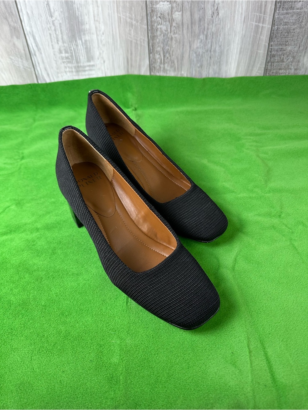 Donald Pliner Black Midblock Heel Pumps -8